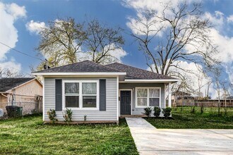 4918 Carmen St in Houston, TX - Building Photo - Building Photo