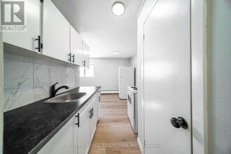 77 East St in St Thomas, ON - Building Photo - Building Photo