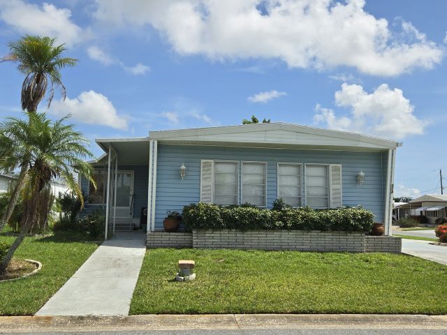 214 48th Ave Dr W in Bradenton, FL - Building Photo