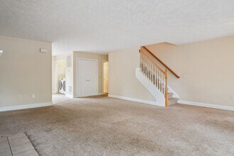 210 Willow Oak Dr NW in Christiansburg, VA - Building Photo - Building Photo
