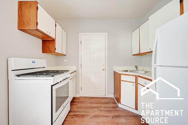 5744 N Winthrop Ave in Chicago, IL - Building Photo - Building Photo