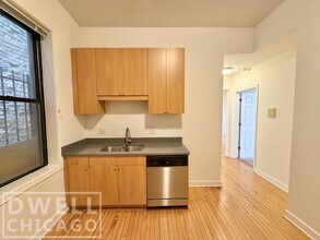 2130 W Concord Pl, Unit 1R in Chicago, IL - Building Photo - Building Photo