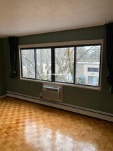 330 Newton St, Unit C in Chestnut Hill, MA - Building Photo - Building Photo
