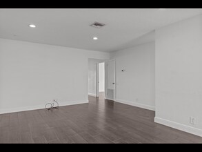 2133 NE 56th Ct in Fort Lauderdale, FL - Building Photo - Building Photo