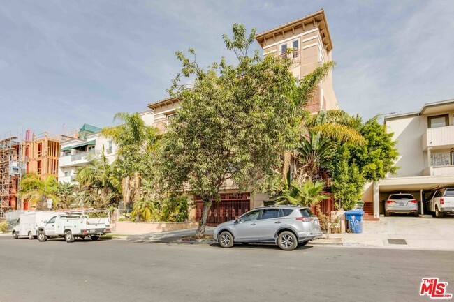 property at 1138 Serrano Ave