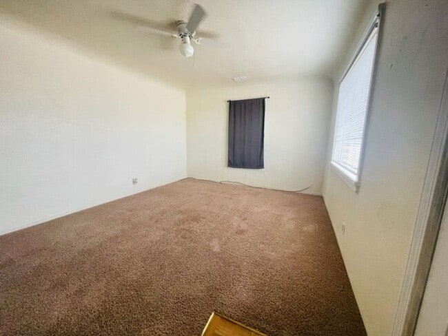 1002 W Deming St in Roswell, NM - Building Photo - Building Photo