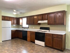 127 Holmes Cir in Lynchburg, VA - Building Photo - Building Photo