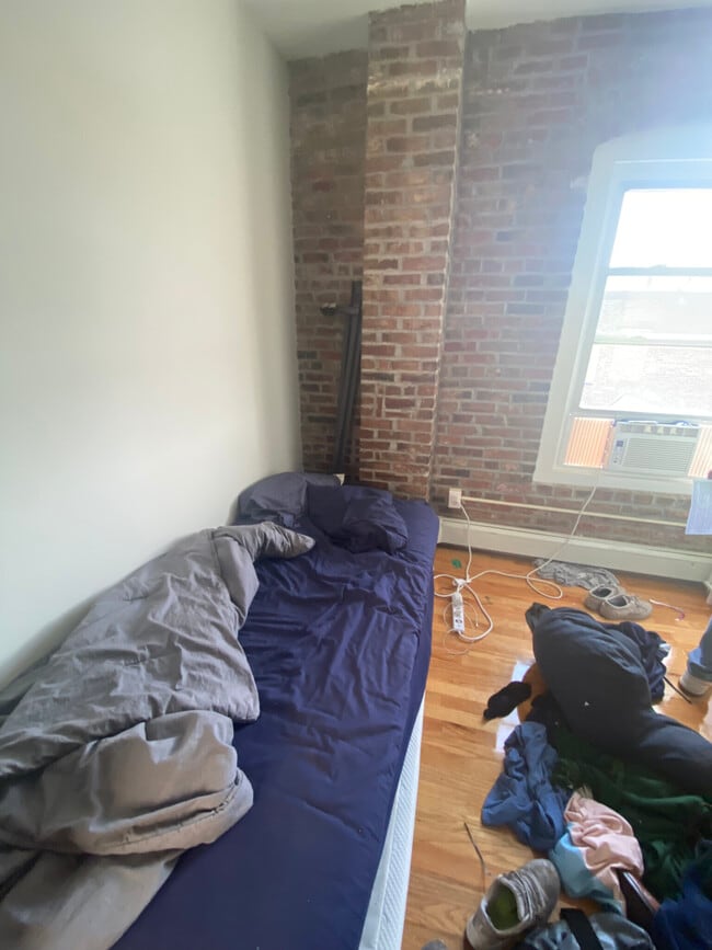 47 Linden St, Unit 1R