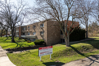 3401 Woodman Dr in Dayton, OH - Foto de edificio - Building Photo