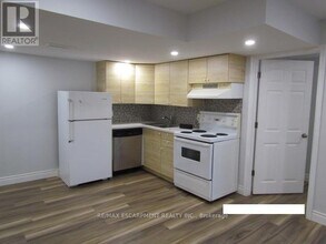 5542 Twelve Mile Trail in Burlington, ON - Building Photo - Building Photo