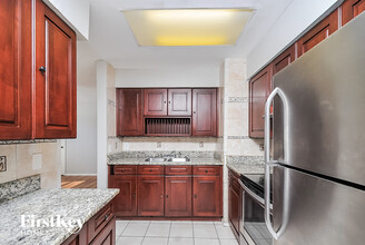 4402 Lanier Dr in Tampa, FL - Foto de edificio - Building Photo