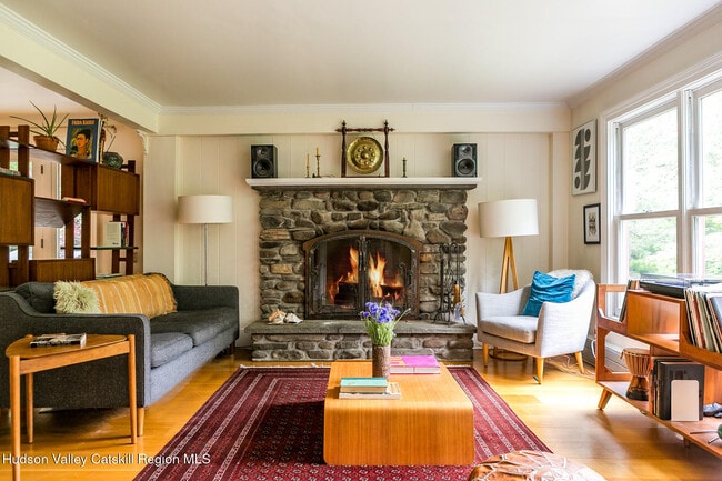 property at 17 Cross Patch Rd