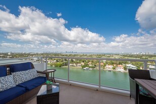 5600 Collins Ave in Miami Beach, FL - Building Photo