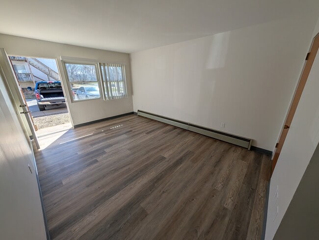 1213 N Indiana St, Unit 1A in Griffith, IN - Foto de edificio - Building Photo