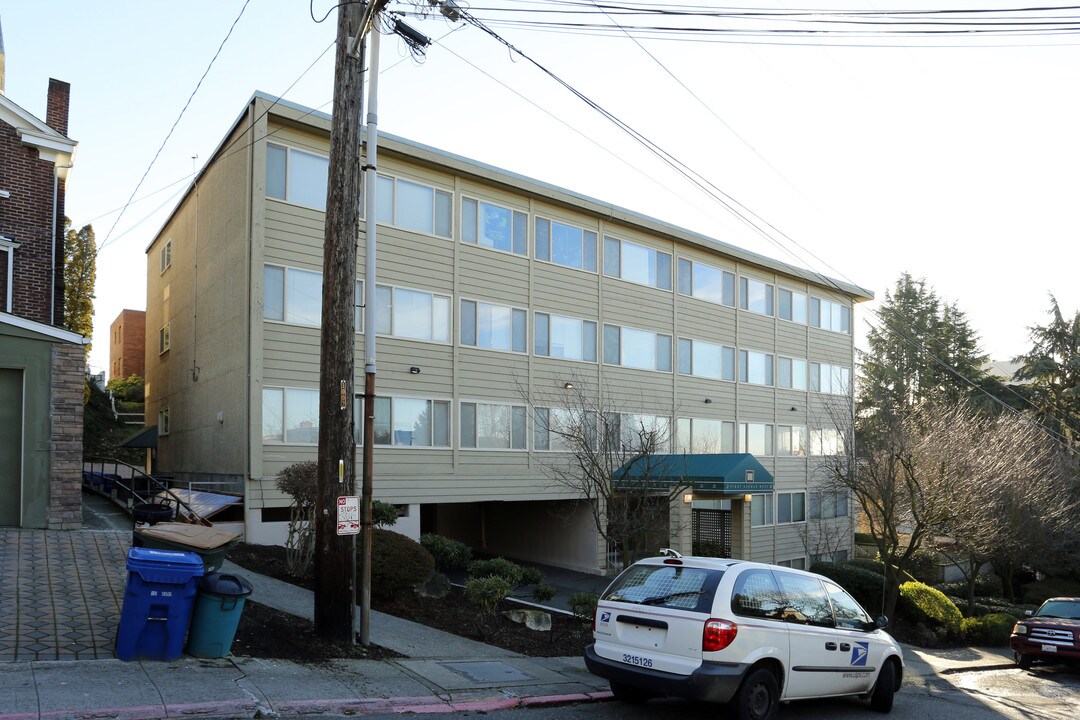 Century Terrace in Seattle, WA - Building Photo