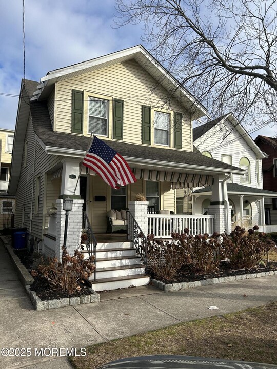 121 Main Ave in Ocean Grove, NJ - Building Photo