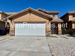 13878 Summerwind St in Victorville, CA - Building Photo - Building Photo