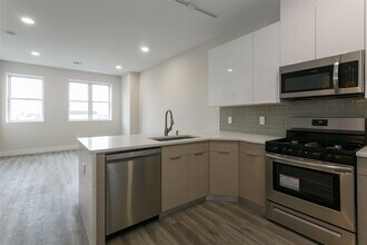 6020 Hudson Ave-Unit -503 in West New York, NJ - Building Photo - Building Photo
