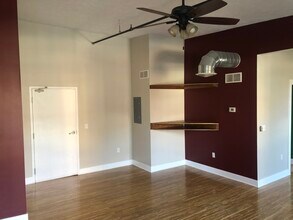 56 Monroe Center St NW, Unit 7 in Grand Rapids, MI - Building Photo - Building Photo