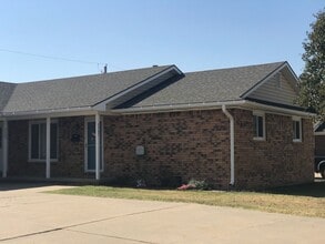 2705 28th St in Great Bend, KS - Building Photo - Building Photo