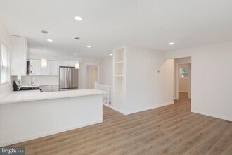 12608 Farnell Dr in Silver Spring, MD - Building Photo - Building Photo