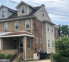 43 Vermont St in Lawrence Township, NJ - Building Photo