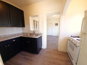 401 N 13th Pl-Unit -Unit B in Phoenix, AZ - Building Photo - Building Photo