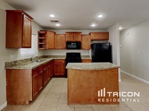 7302 W Heatherbrae Dr in Phoenix, AZ - Building Photo - Building Photo