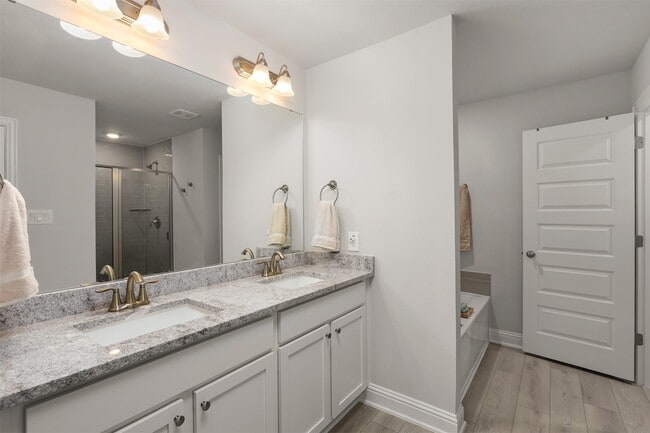 2605 Golden Palms Ln in La Marque, TX - Foto de edificio - Building Photo