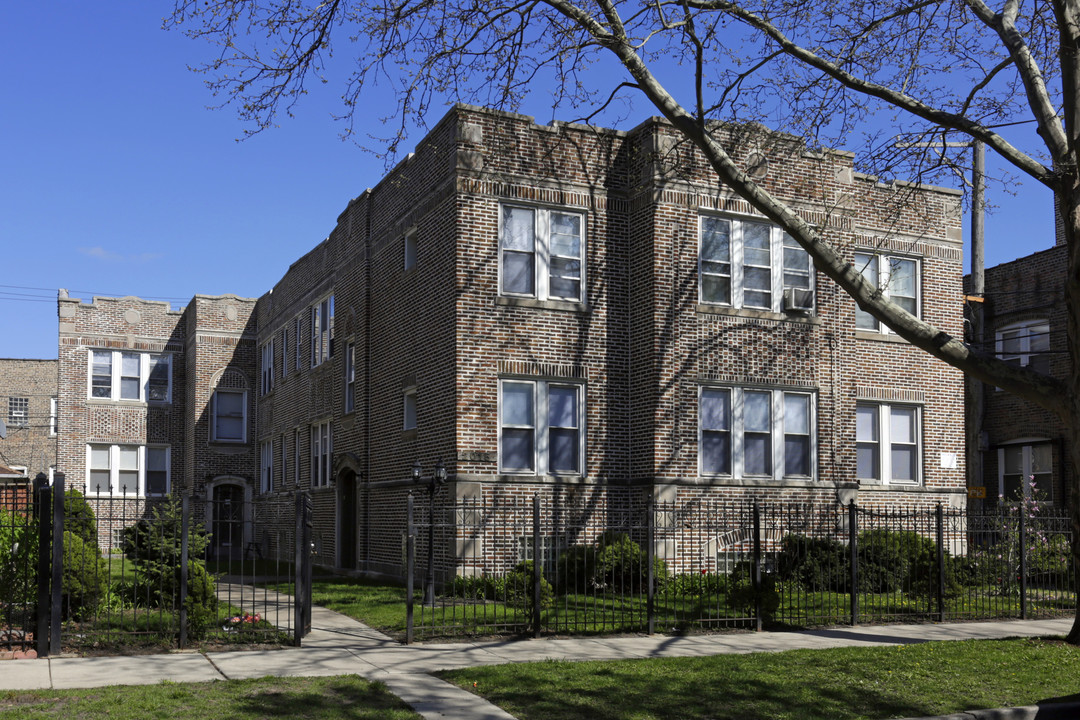 2015 N Laporte Ave in Chicago, IL - Building Photo