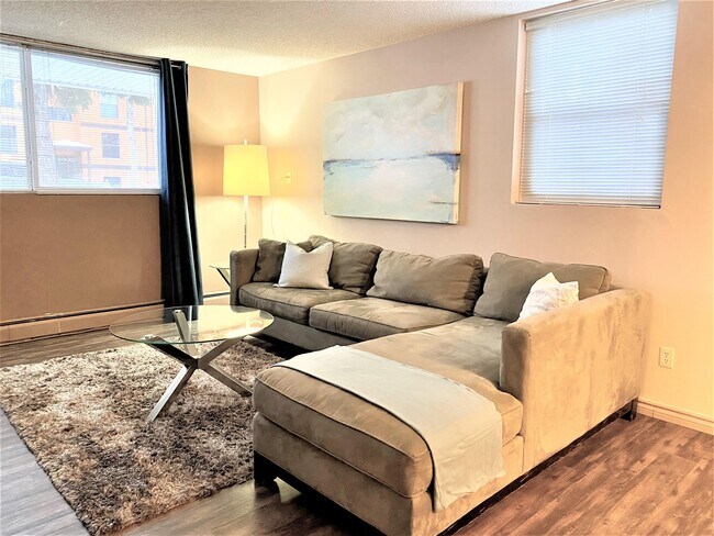 10735-10735-127 127 St in Edmonton, AB - Building Photo - Building Photo