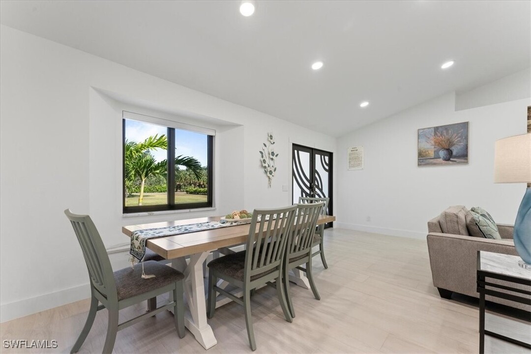 1121 27th St SW in Naples, FL - Building Photo