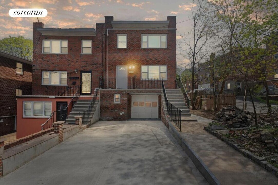 224 W 252nd St in Bronx, NY - Foto de edificio