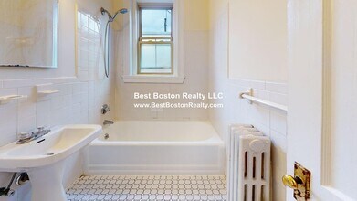 89 Trowbridge St, Unit 31 in Cambridge, MA - Foto de edificio - Building Photo