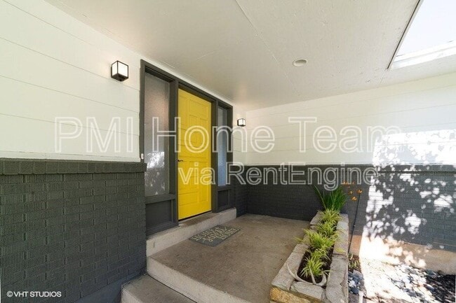953 N Compton Rd in Farmington, UT - Building Photo - Building Photo