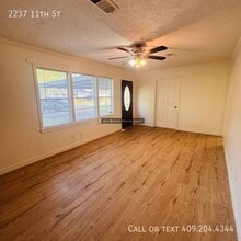 2237 11th St in Port Neches, TX - Building Photo - Building Photo