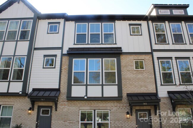 743 Hoke Ln in Davidson, NC - Building Photo - Building Photo