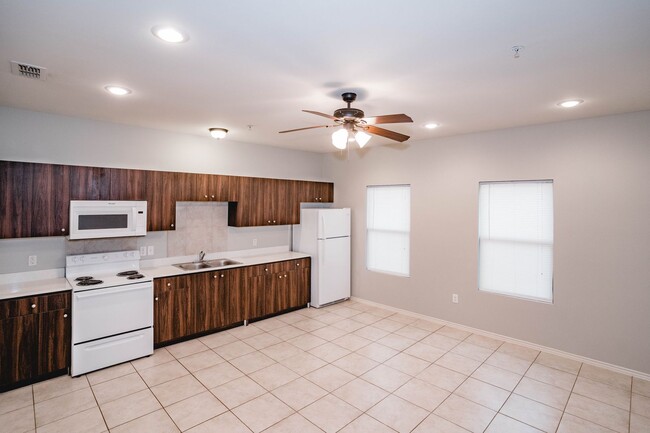 2206 E US Highway 281, Unit A-9