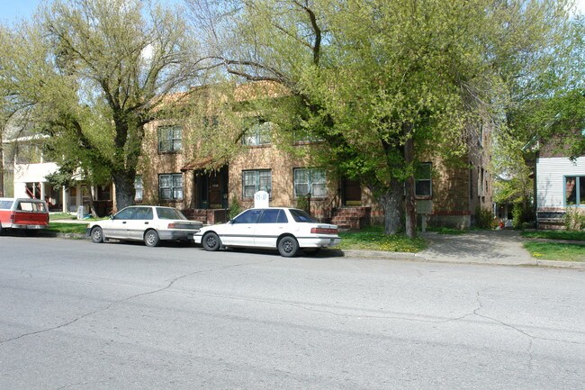 The N & D Apartments in Spokane, WA - Foto de edificio - Building Photo