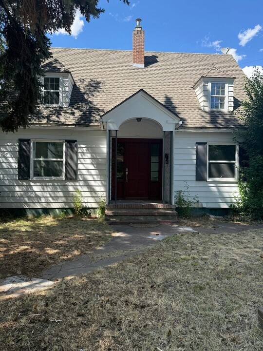 620 NE Illinois St in Pullman, WA - Building Photo