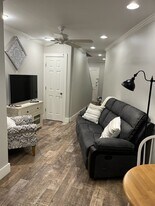 309 Meeting St in Charleston, SC - Building Photo