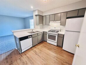 4901 Merritt Cir in Austin, TX - Building Photo - Building Photo