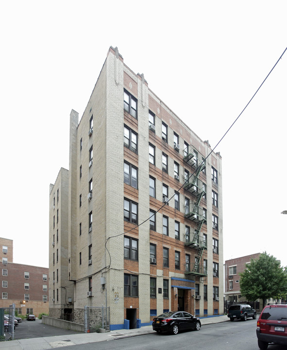 464 E 159th St in Bronx, NY - Foto de edificio