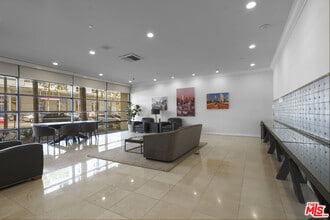 600 W 9th St in Los Angeles, CA - Foto de edificio - Building Photo