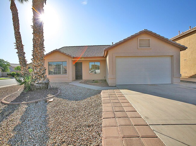 5326 N 104th Ave in Glendale, AZ - Building Photo - Building Photo