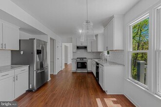 1646 Stowe Rd in Reston, VA - Building Photo - Building Photo