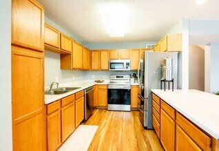 5724 4th St NE in Fridley, MN - Building Photo - Building Photo