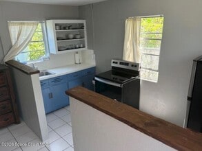 2179 Pineapple Ave, Unit 1 in Melbourne, FL - Building Photo - Building Photo