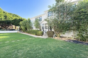 1201 Bay St, Unit A in Santa Monica, CA - Building Photo
