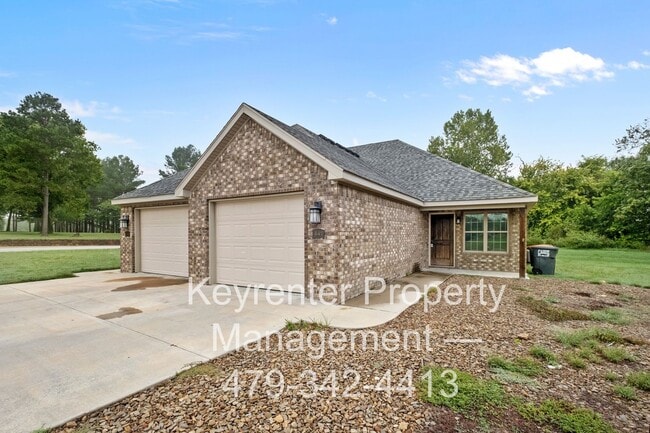 property at 445 Oakwoods Dr